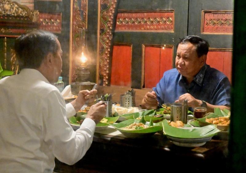 Dukungan Rakyat ke Prabowo Kuat, Saking Kuatnya yang Jadi Sasaran Jokowi