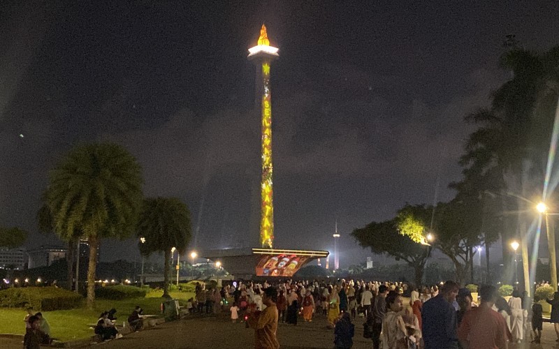 16.785 Wisatawan Serbu Kawasan Monas Jakarta saat Libur Nataru Hari Ini