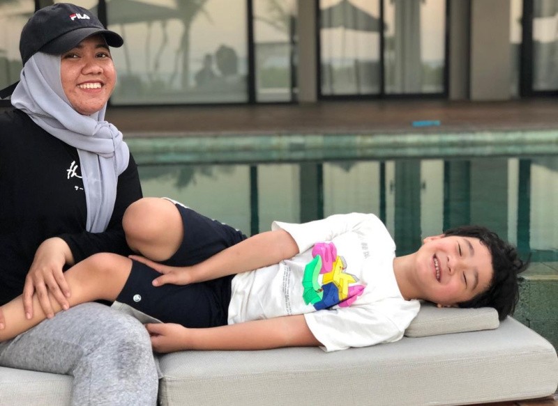 Gaji Mbak Lala Kini dan Dulu, Bak Bumi dan Langit  