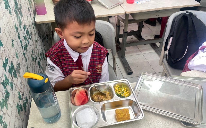 Luhut Sebut Serapan Anggaran MBG Berdampak Penyediaan Lapangan Kerja