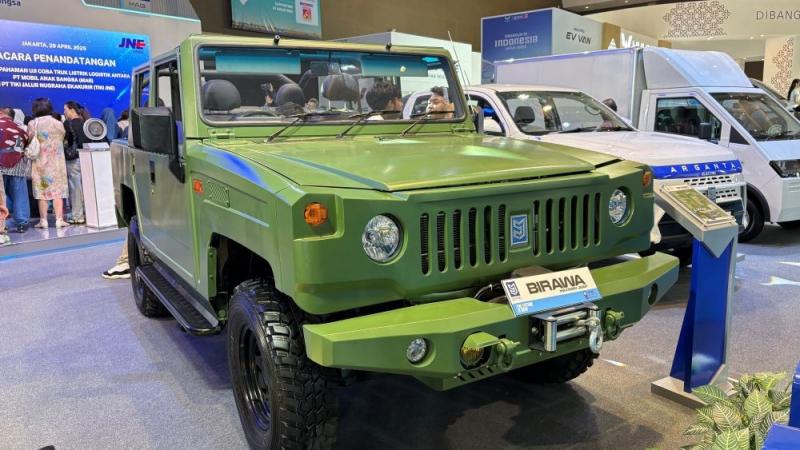 MAB Bawa Birawa Military Jeep EV di PEVS 2025, Jadi Lawan Pindad Maung