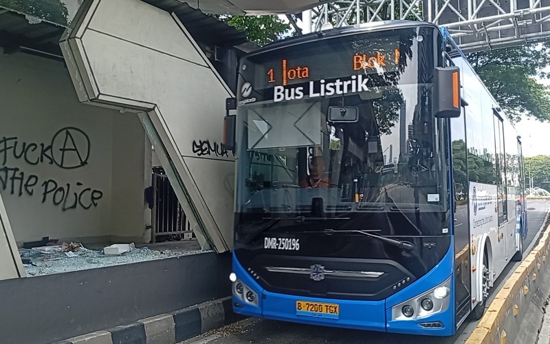 Transjakarta Beroperasi Penuh usai Demo, Layani 240 Rute Perjalanan 