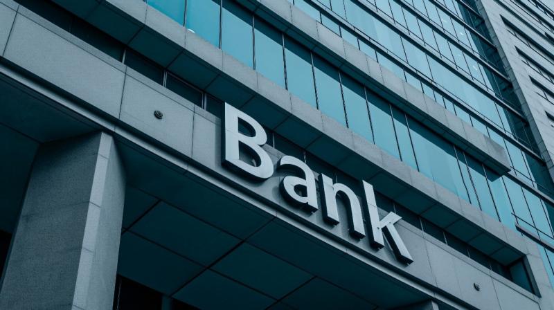 Saham Bank Besar Menguat usai BI Kerek Suku Bunga 50 Bps