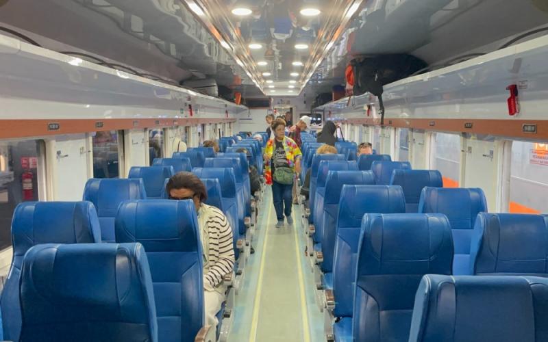 Kereta Ekonomi Matarmaja Berubah Tampilan, Begini Penampakannya Usai Pakai Rangkaian New Generation