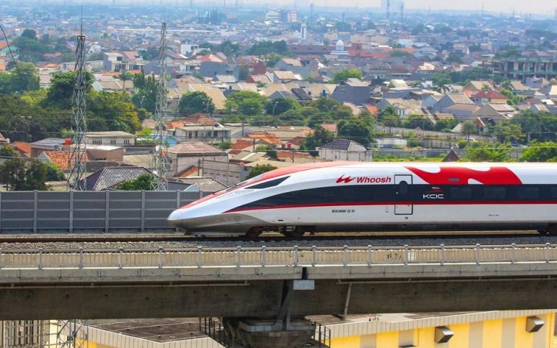 Ini Kata Ekonom Soal Rencana Bayar Utang Whoosh Pakai APBN