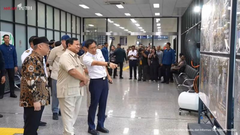Prabowo Perintahkan AHY dan Menhub Perluas Jaringan Rel Kereta Api di Kalimantan dan Sulawesi