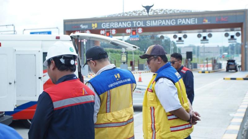 Hutama Karya Uji Laik Fungsi Tol Sinaksak-Simpang Panei, Targetkan Operasi di Nataru
