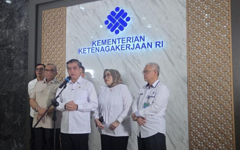 Menaker: Gubernur Wajib Umumkan UMP 2026 Paling Lambat 24 Desember