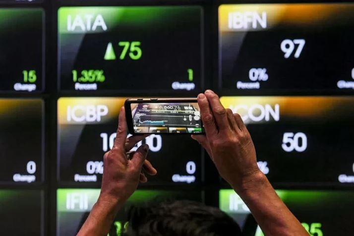IHSG Masih Dibayangi Sentimen Fitch dan Konflik AS vs Iran, Analis Prediksi Support di 7.400