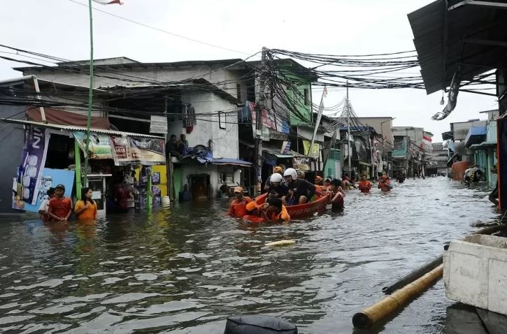 BPBD Jakarta Laporkan Banjir Telah Surut, Warga Tetap Diimbau Hati-Hati