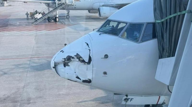 Penampakan Hidung Pesawat Garuda yang Rusak Parah Saat Mendarat di Pekanbaru