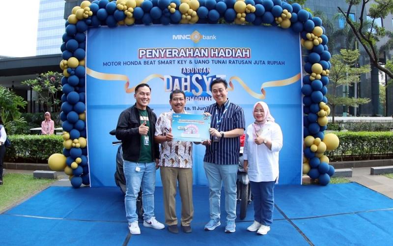Hadiah Tabungan Dahsyat MNC Bank Jadi Tambahan Dana Kuliah Anak Nasabah