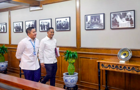 Seskab Teddy Bertemu Ketua Kadin Anindya Bakrie, Bahas Apa?
