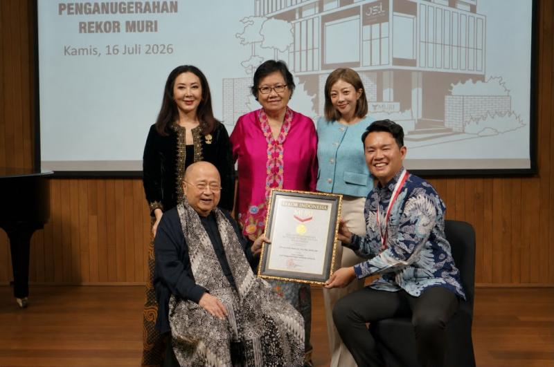 Kisah Dokter Kunjungi 197 Negara, Buktikan Paspor Indonesia Tak Lemah di Mata Dunia