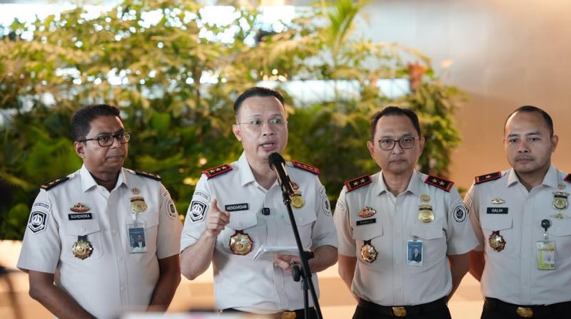 Imigrasi Beri WNA Izin Tinggal Darurat dan Bebas Biaya Overstay Imbas Erupsi Anak Krakatau