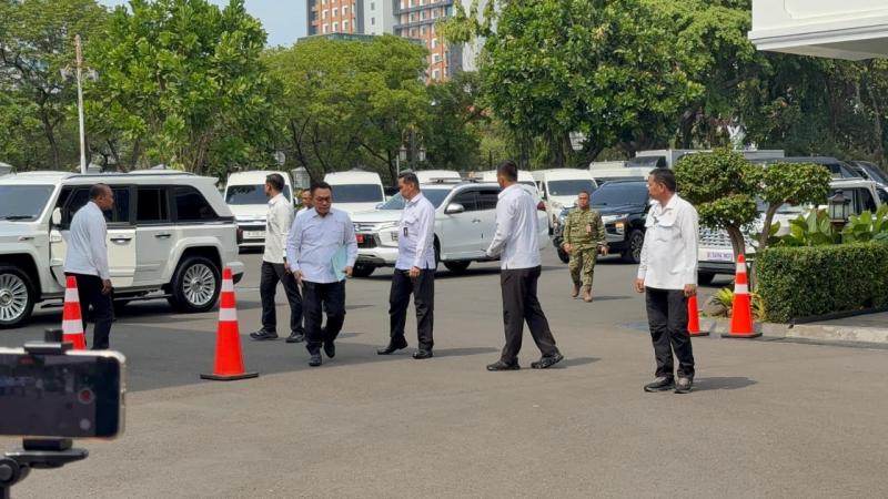 Prabowo Panggil Dudung hingga Tito ke Istana